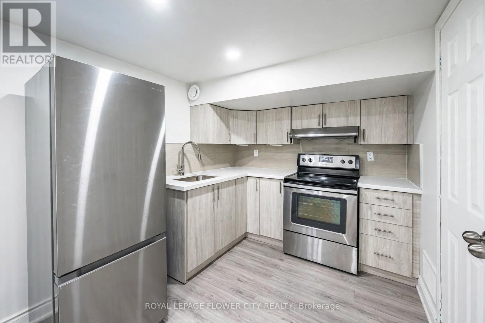 3 Clayhall Crescent, Toronto, Ontario  M3J 1W5 - Photo 38 - W14089474