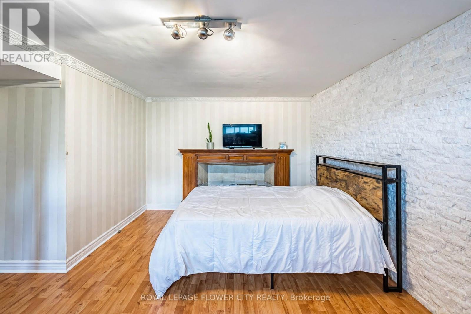 3 Clayhall Crescent, Toronto, Ontario  M3J 1W5 - Photo 34 - W14089474