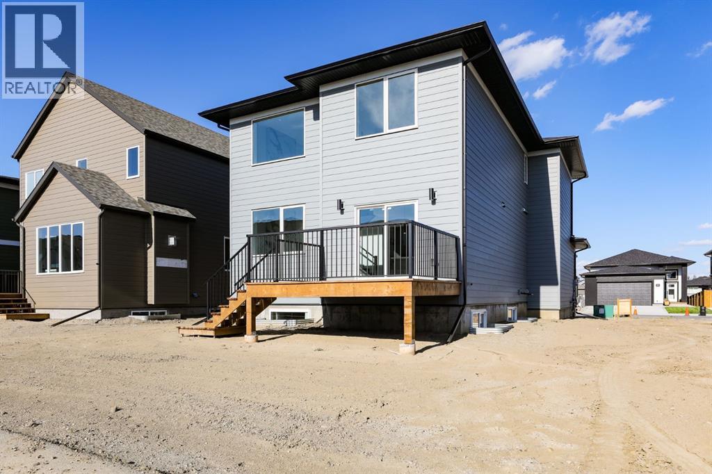 664 Devonia Road W