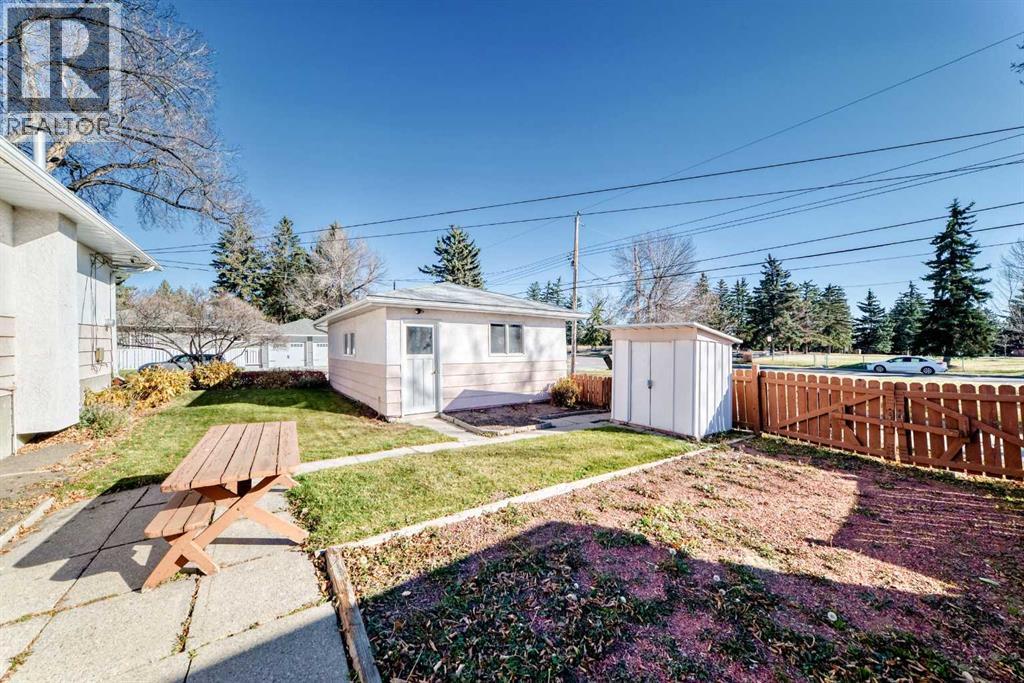 3 Croydon Road NW, Calgary, Alberta  t2k 1s4 - Photo 39 - A2345642