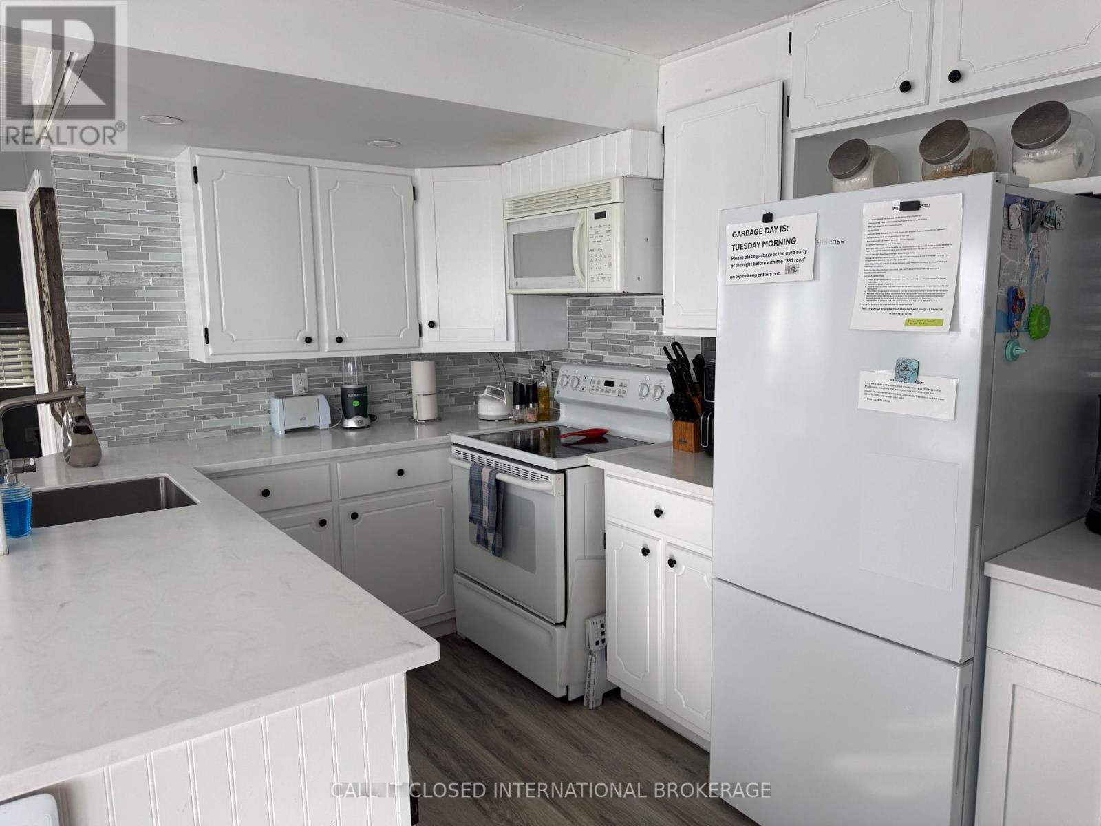 381 Front Street, Central Elgin, Ontario  N5L 1G1 - Photo 13 - X14106692