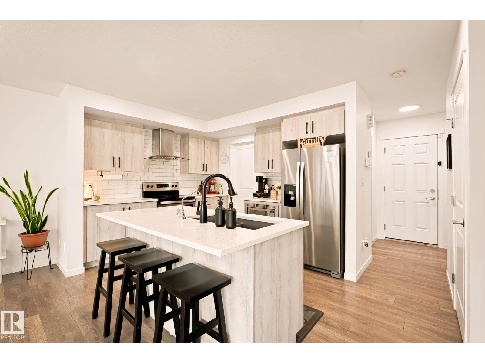 9507 228 ST NW
