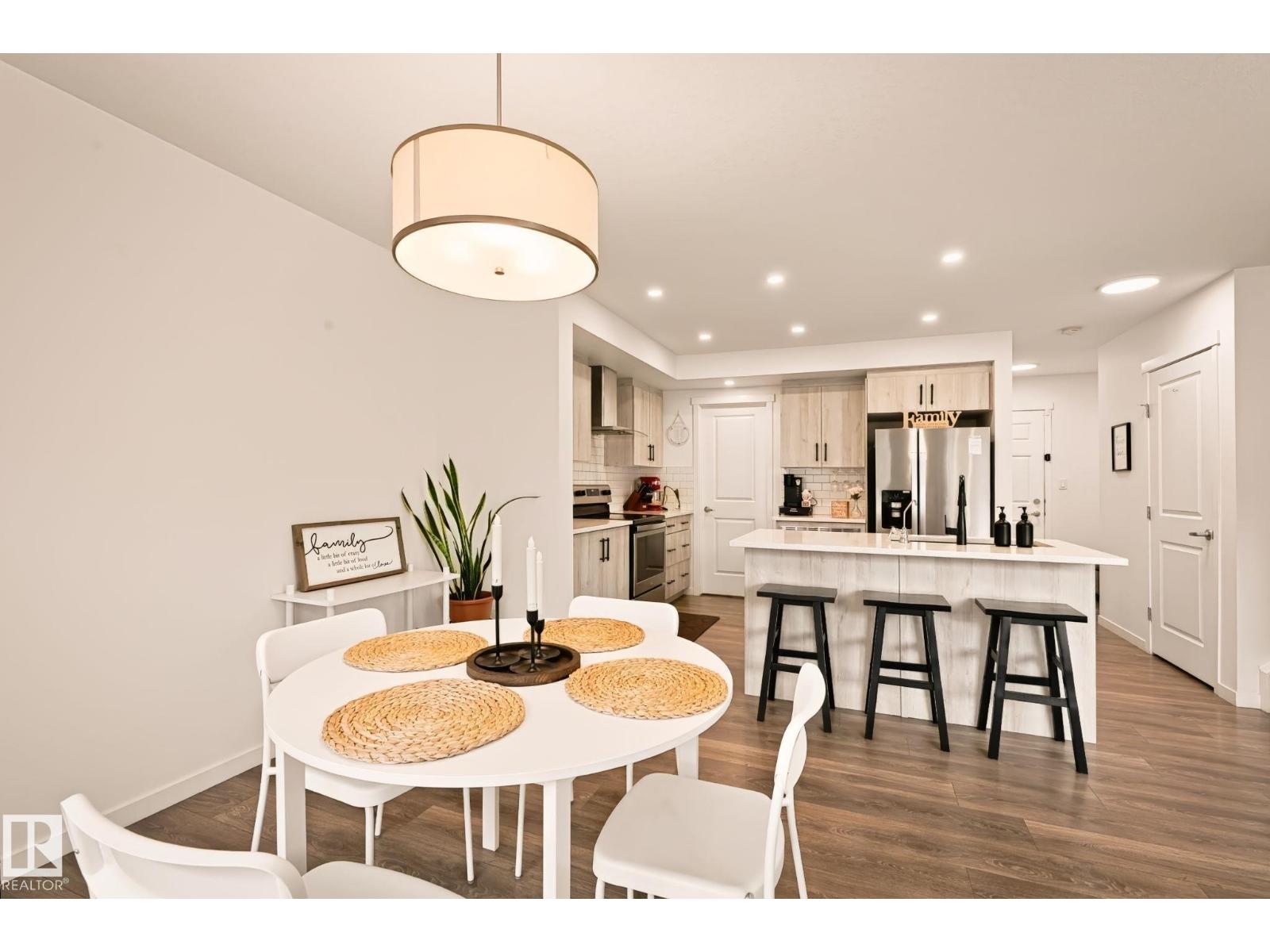 9507 228 ST NW