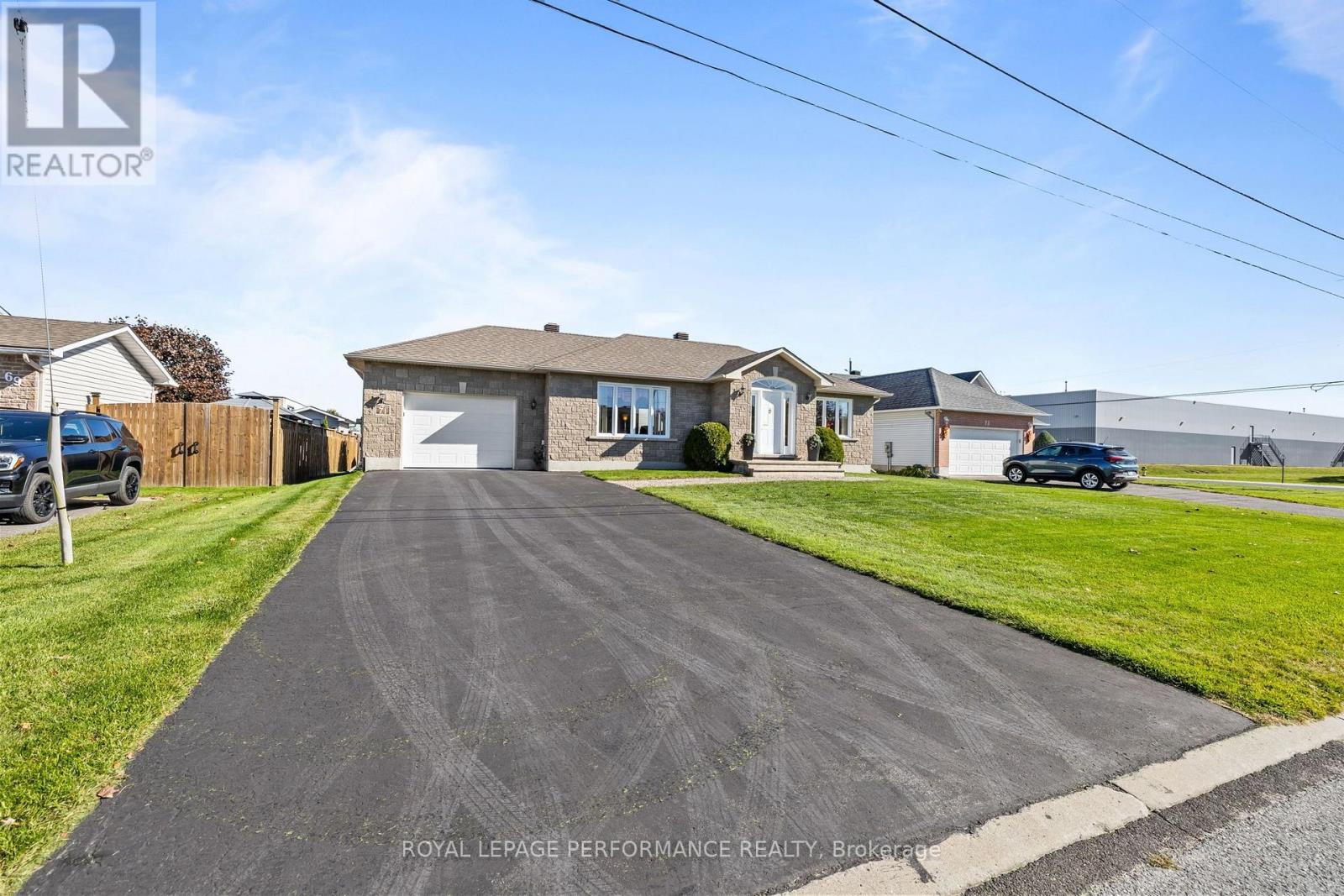 71 Faucher Boulevard, Casselman, Ontario K0A 1M0 - Photo 2 - X14106704