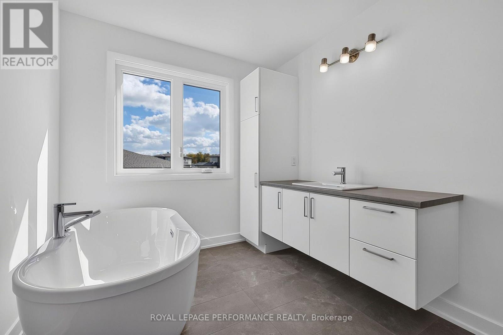 1367 Diamond Street, Clarence-Rockland, Ontario  K4K 0M6 - Photo 15 - X14106730