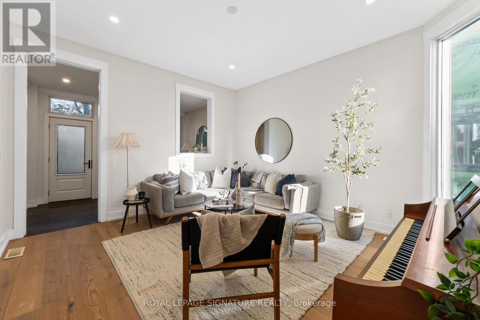 540 Crawford Street, Toronto (Palmerston-Little Italy), Ontario  M6G 3J8 - Photo 9 - C14106800
