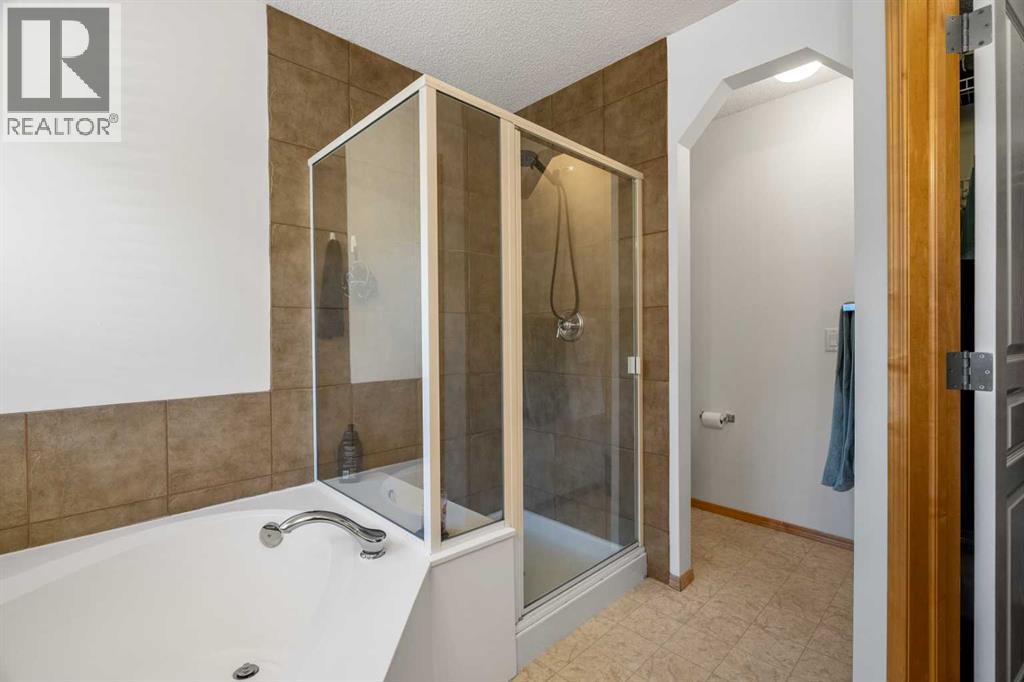 116 Tuscany Ravine Crescent NW, Calgary, Alberta  T3L 2X2 - Photo 20 - A2354016