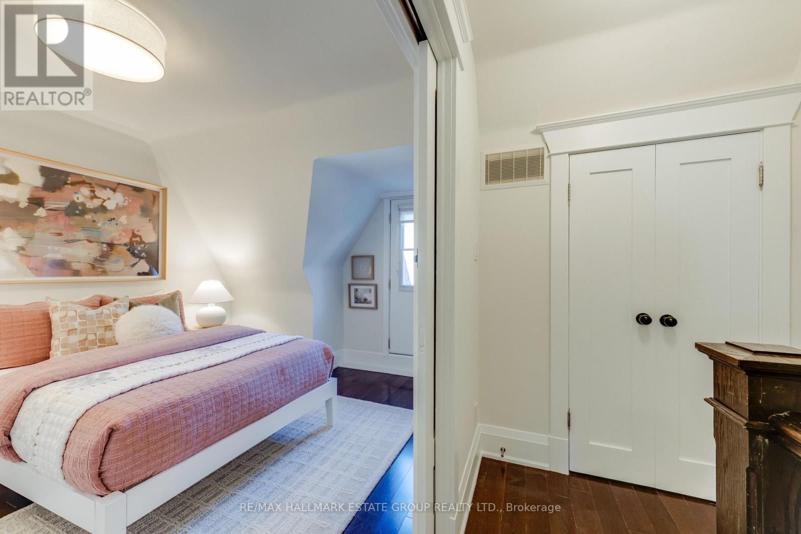 105 Lee Avenue, Toronto, Ontario  M4E 2P2 - Photo 23 - E14106796