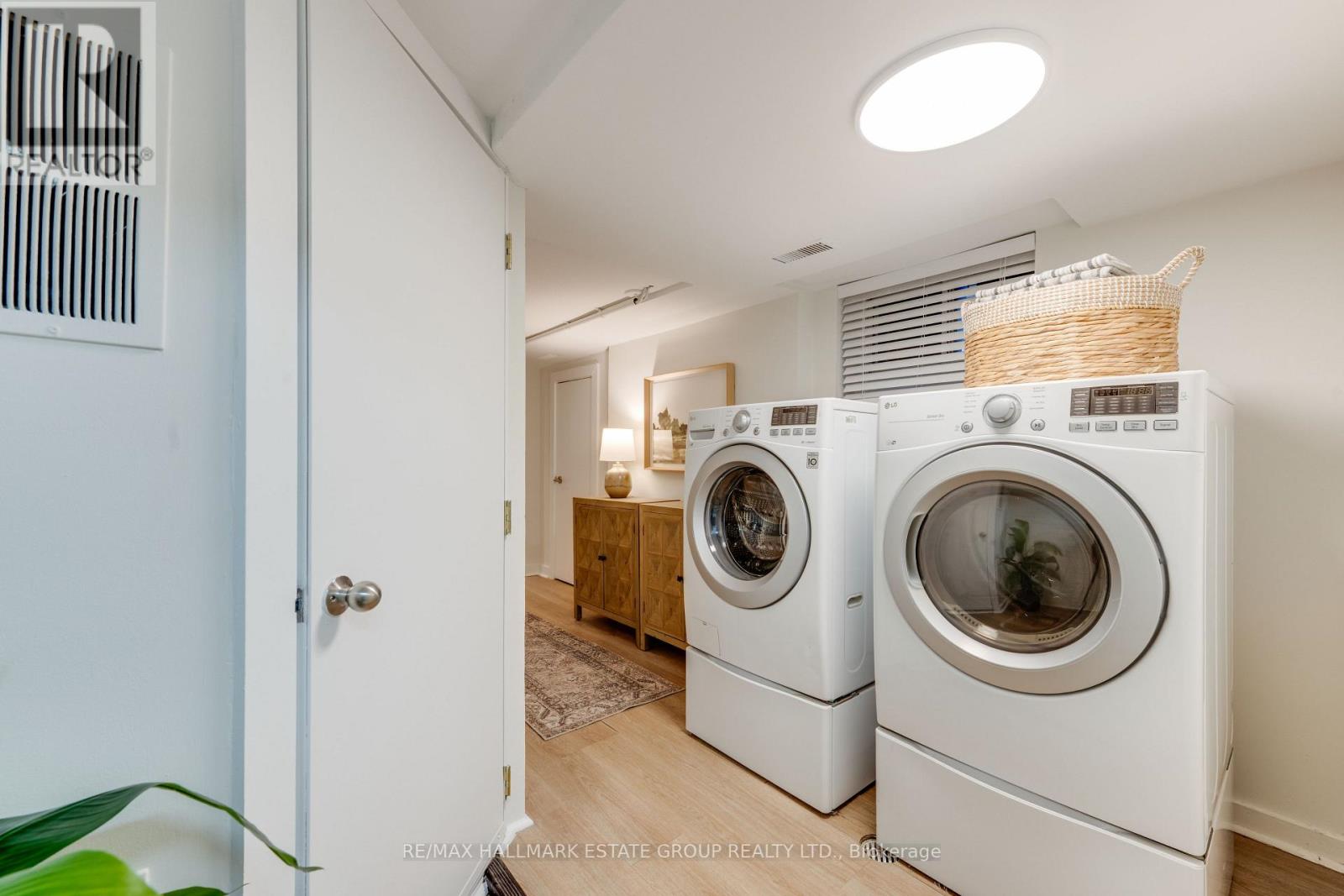 105 Lee Avenue, Toronto, Ontario  M4E 2P2 - Photo 37 - E14106796