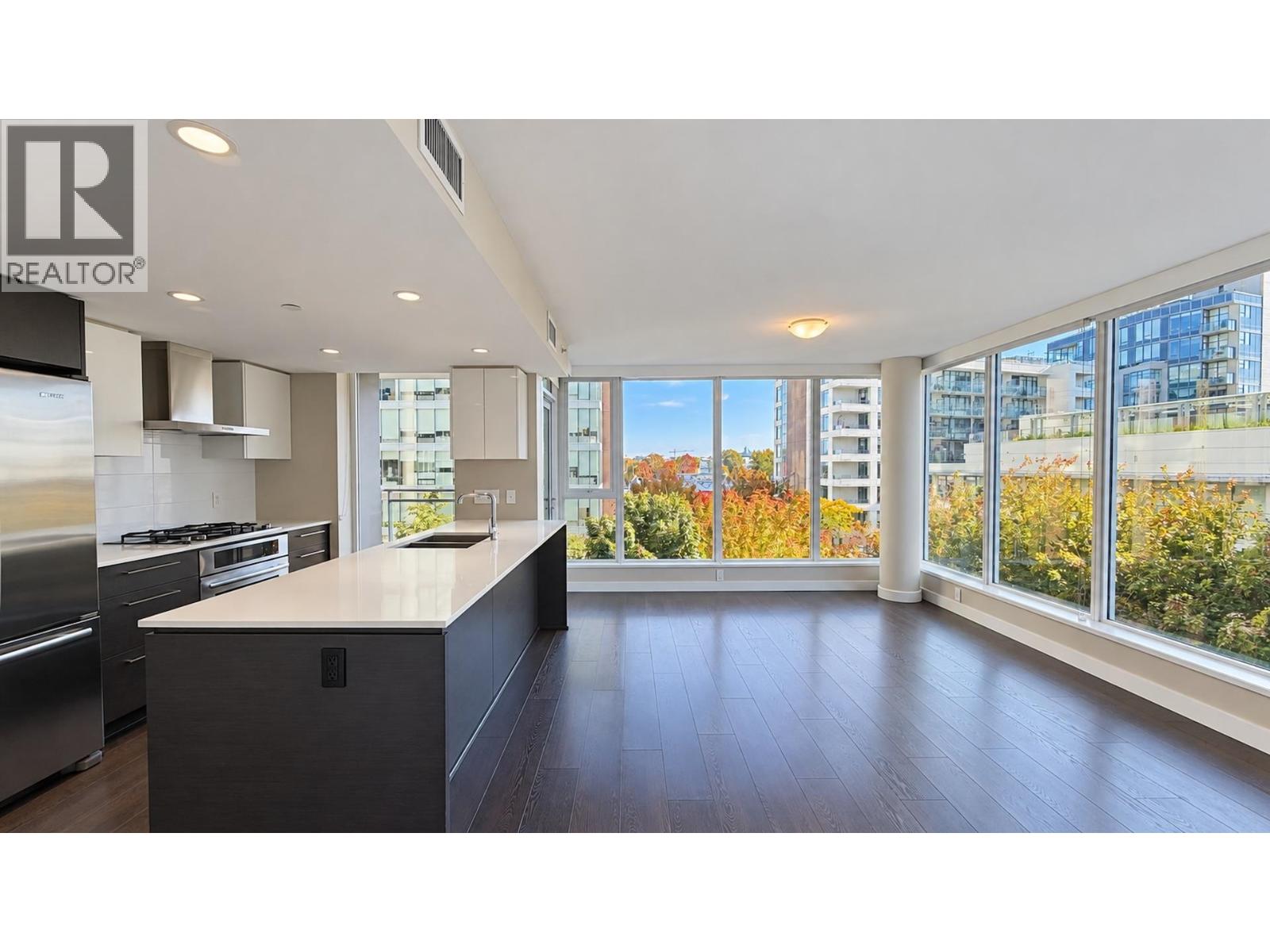 603 1618 Quebec Street, Vancouver, British Columbia  V6A 0C5 - Photo 2 - R3177719