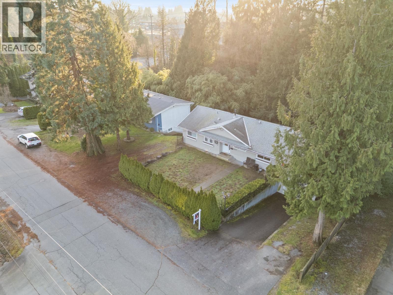 12037 208 Street, Maple Ridge, British Columbia  V2X 4W9 - Photo 6 - R3177723