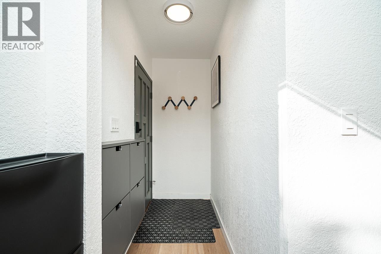 4xxx Eton Street, Burnaby, British Columbia  V5C 1K1 - Photo 3 - R3177722