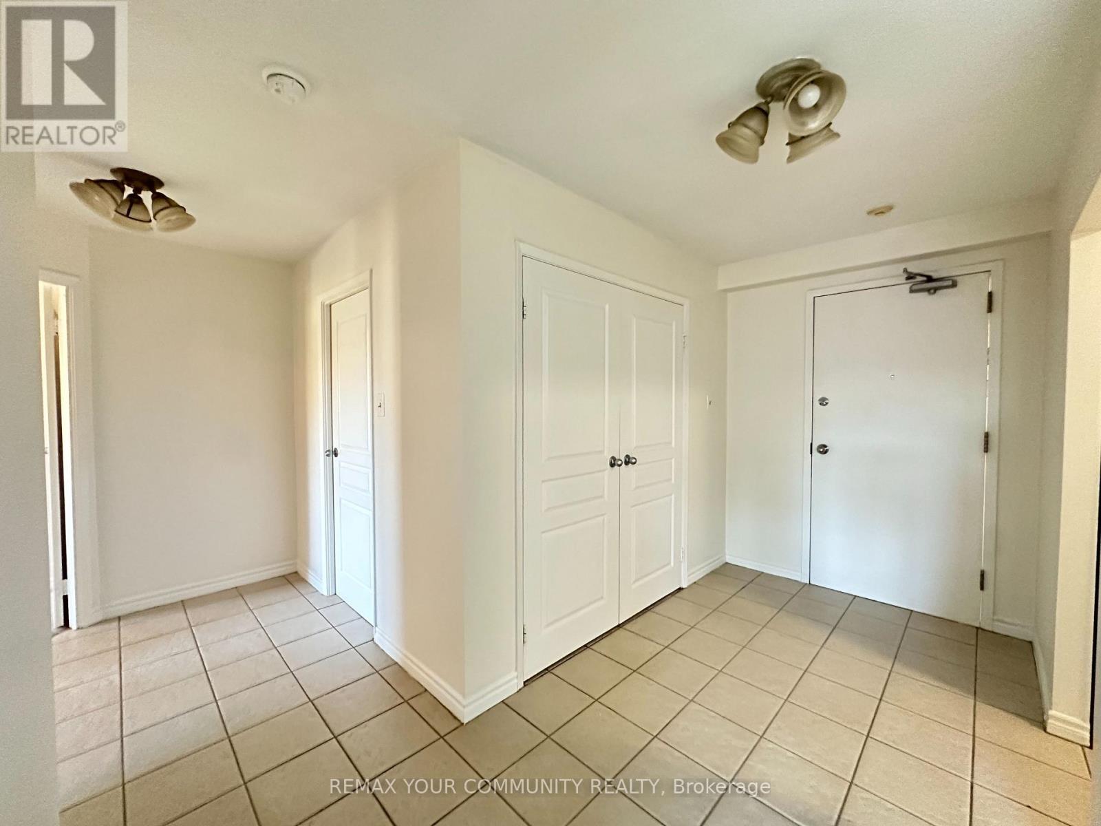 305 - 15207 Yonge Street, Aurora (Aurora Village), Ontario  L4G 1L8 - Photo 12 - N14106750