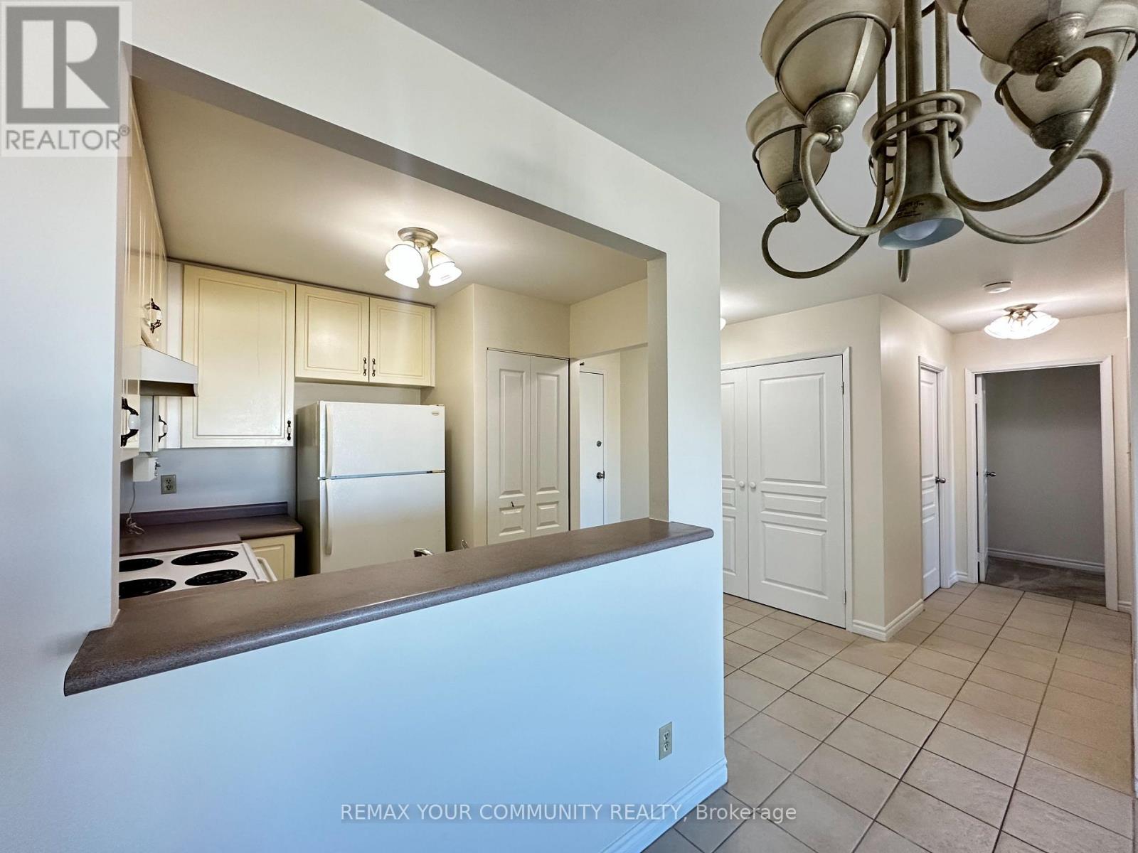 503 - 15207 Yonge Street, Aurora (Aurora Village), Ontario  L4G 1L8 - Photo 8 - N14106764