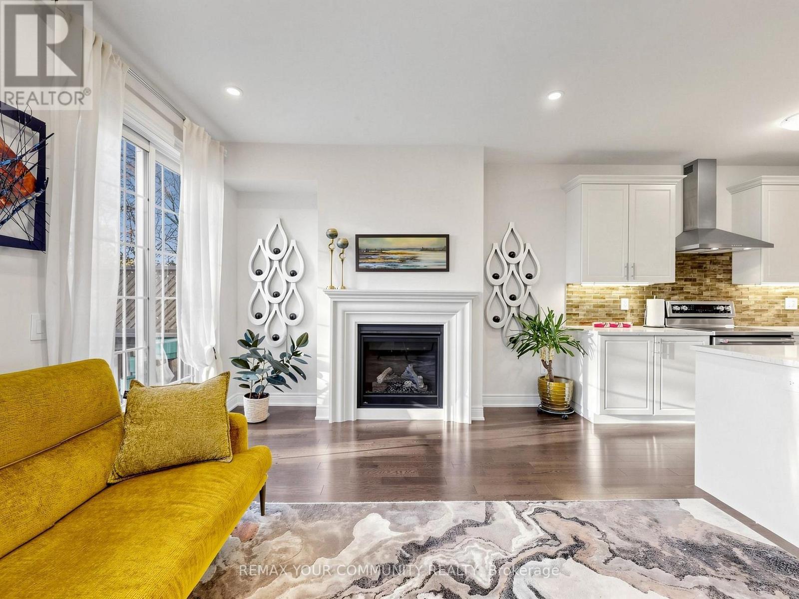96 Drizzel Crescent, Richmond Hill, Ontario  L4E 2Z1 - Photo 6 - N14106792
