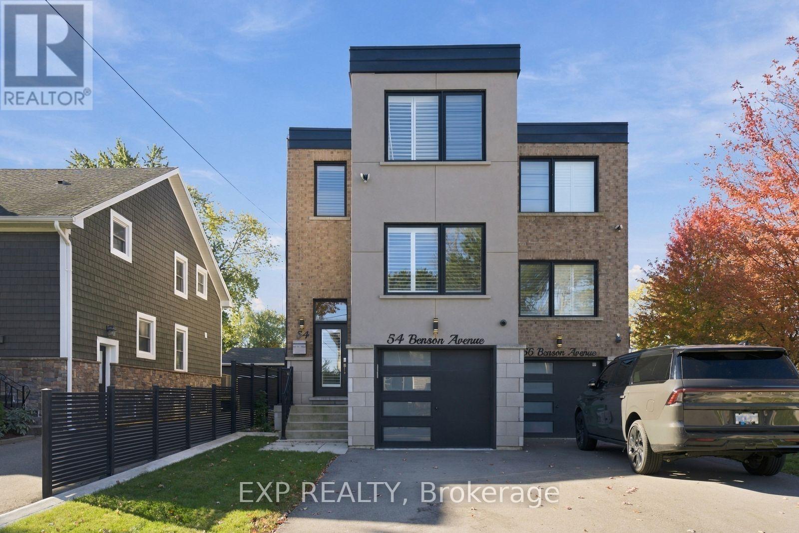 54 BENSON AVENUE, Mississauga, Ontario