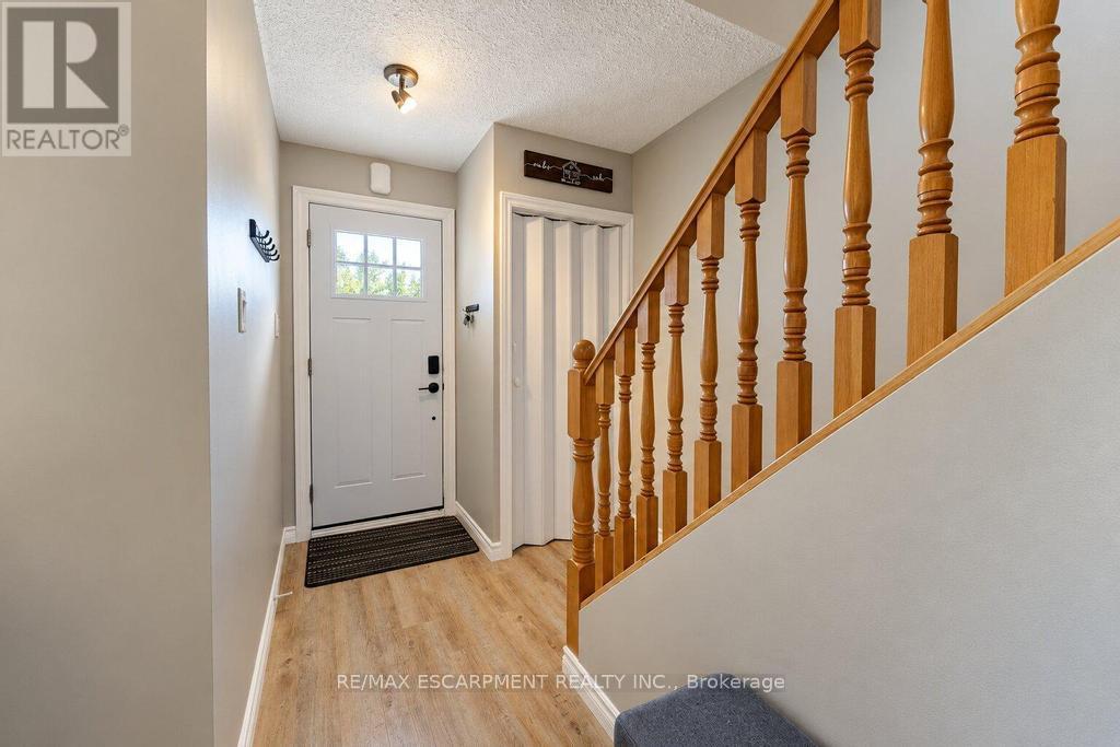 21 - 10 Angus Road, Hamilton (Vincent), Ontario  L8K 6K3 - Photo 2 - X14106666