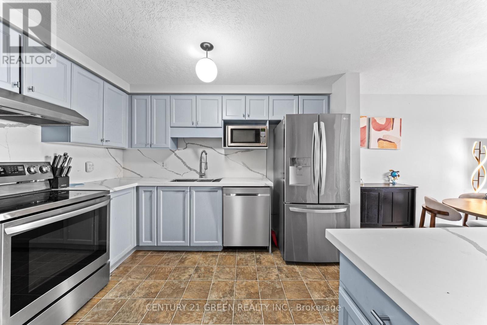 245 Red Clover Court, Kitchener, Ontario  N2E 4J5 - Photo 7 - X14106742