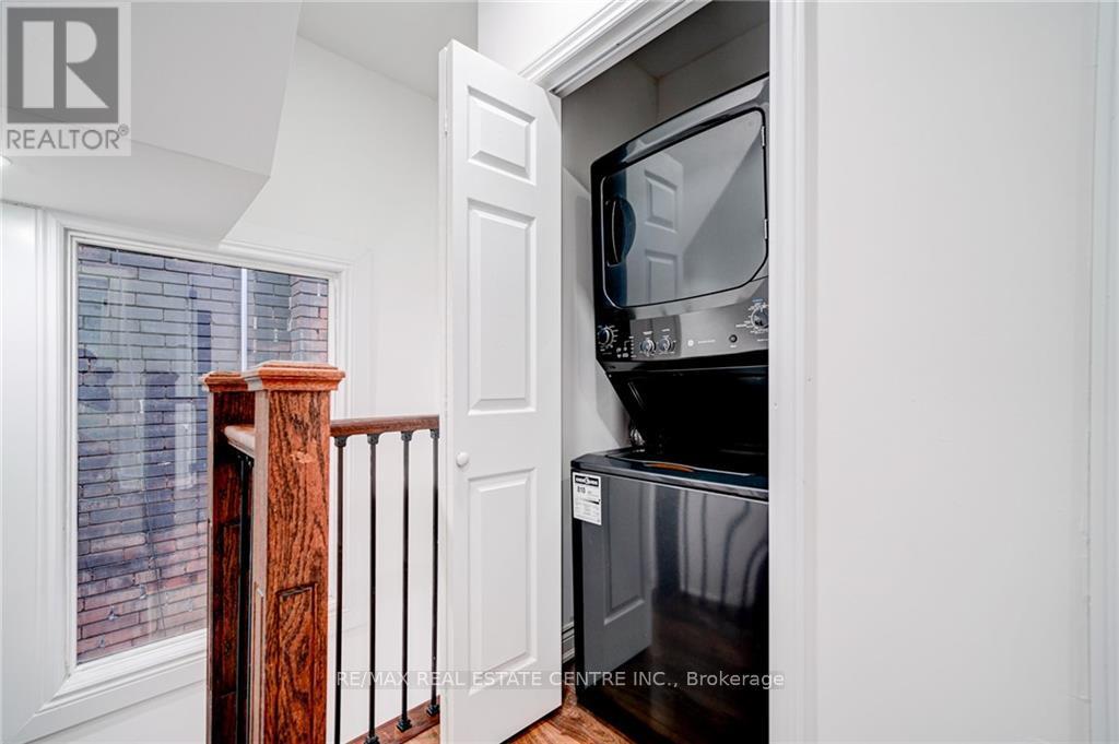 9 Gibson Avenue, Hamilton (Gibson), Ontario  L8L 6J4 - Photo 13 - X14106746
