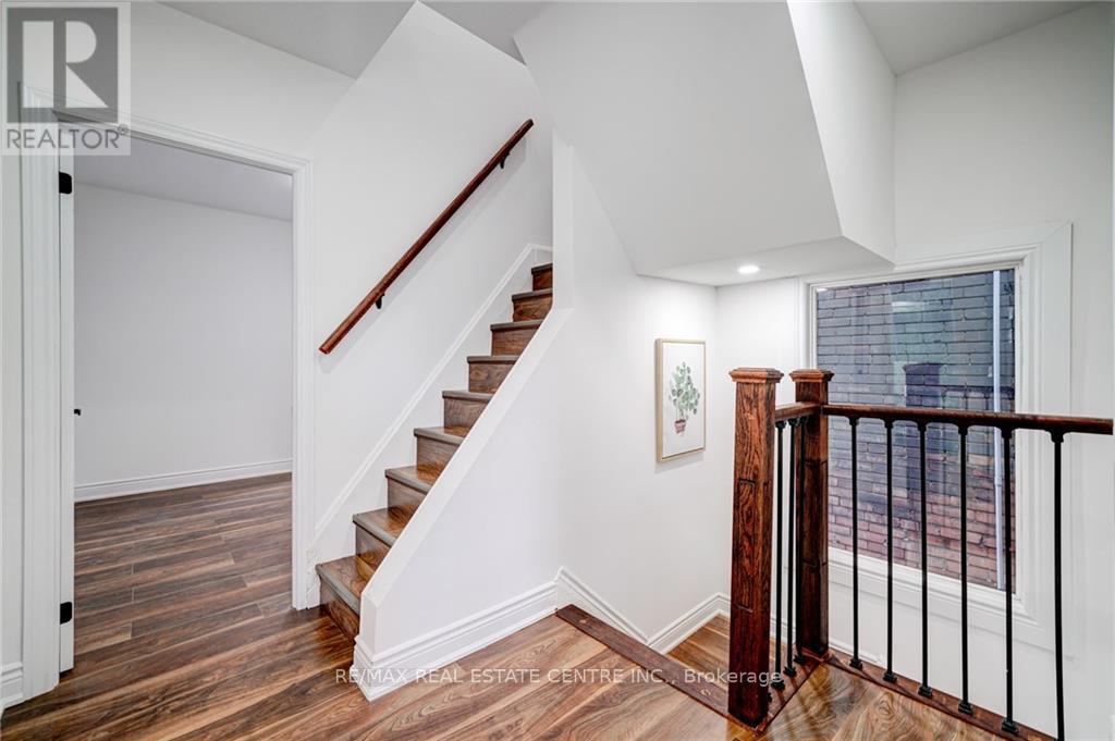 9 Gibson Avenue, Hamilton (Gibson), Ontario  L8L 6J4 - Photo 14 - X14106746