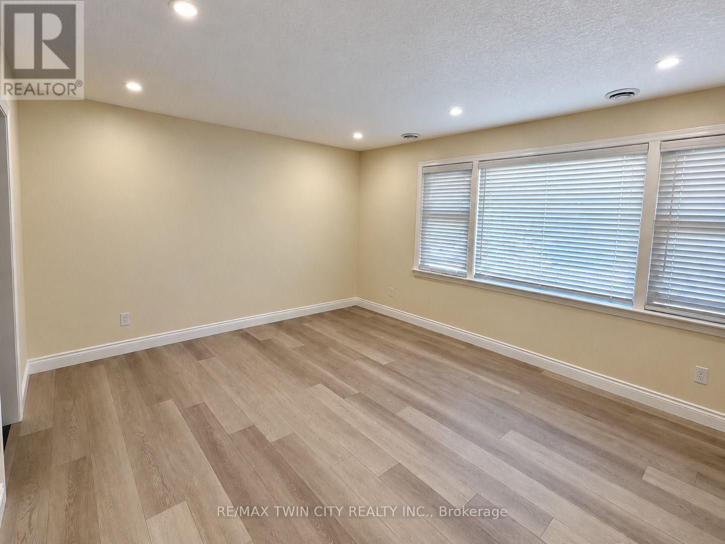 3 - 433 Connaught Street, Kitchener, Ontario  N2C 1C4 - Photo 2 - X14106794