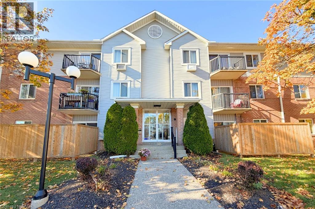 276 EIWO Court Unit# 204, Waterloo, Ontario