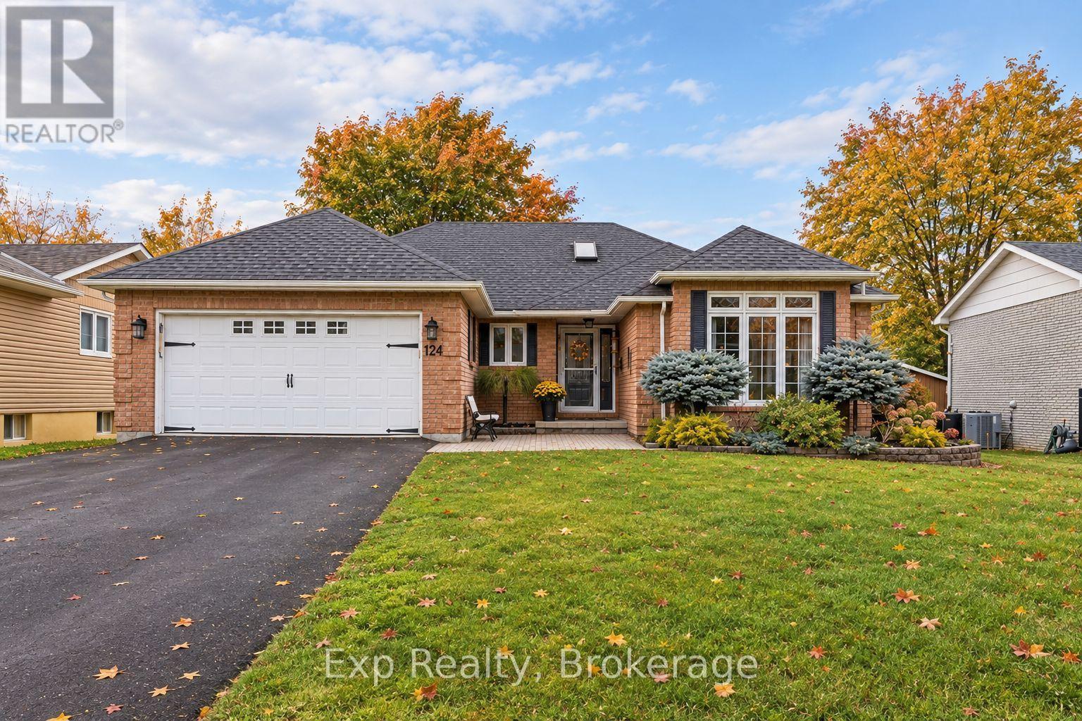 121 SIMCOE STREET, Greater Napanee, Ontario