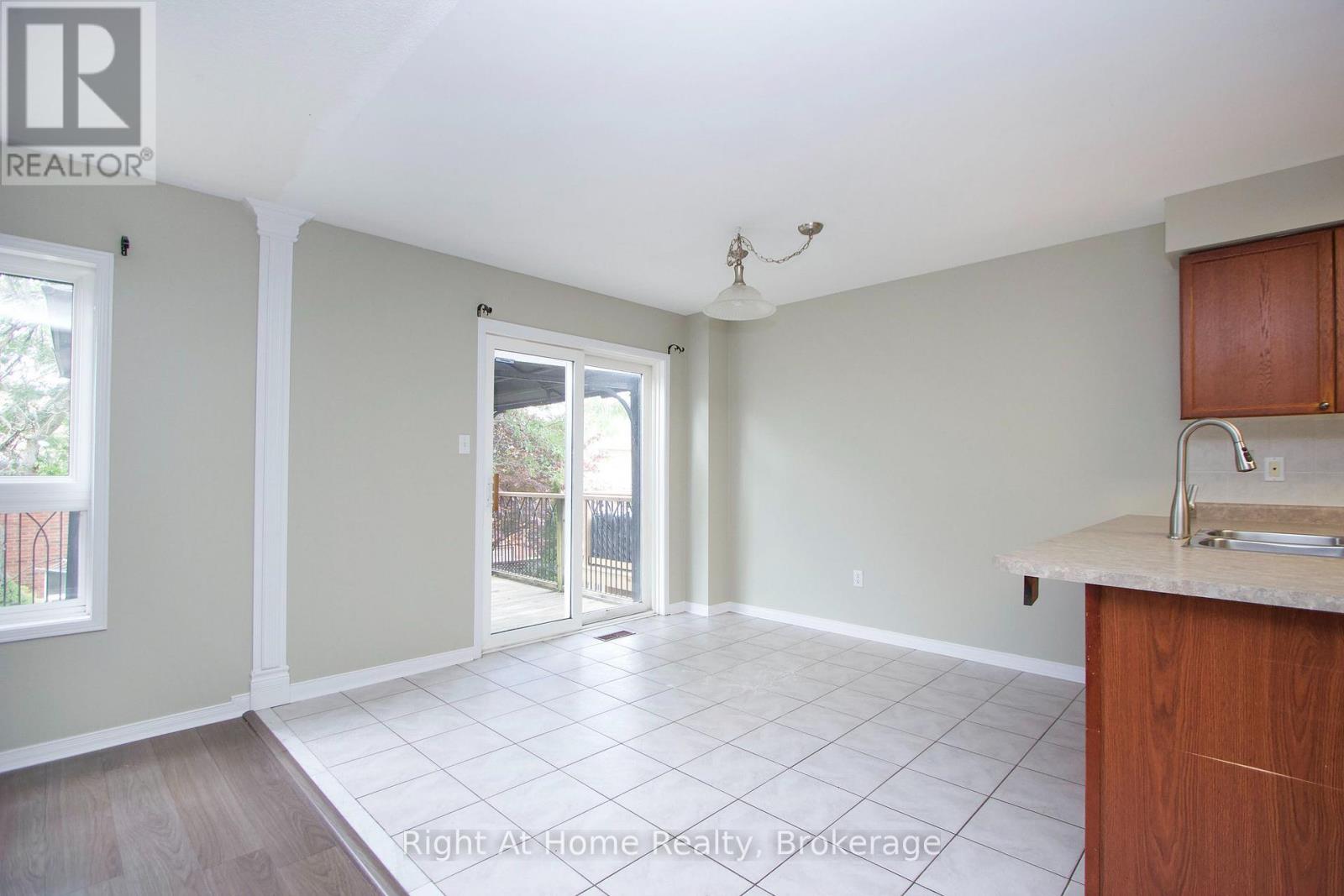 Upper Unit - 75 Millburn Drive, Clarington, Ontario  L1C 5L6 - Photo 10 - E14106844