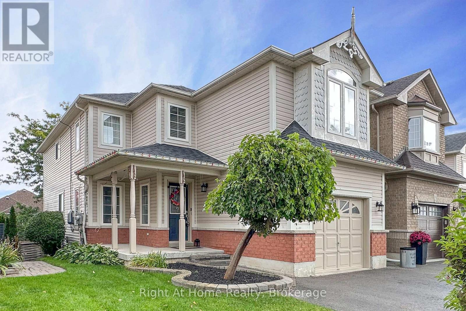 Upper Unit - 75 Millburn Drive, Clarington, Ontario  L1C 5L6 - Photo 2 - E14106844