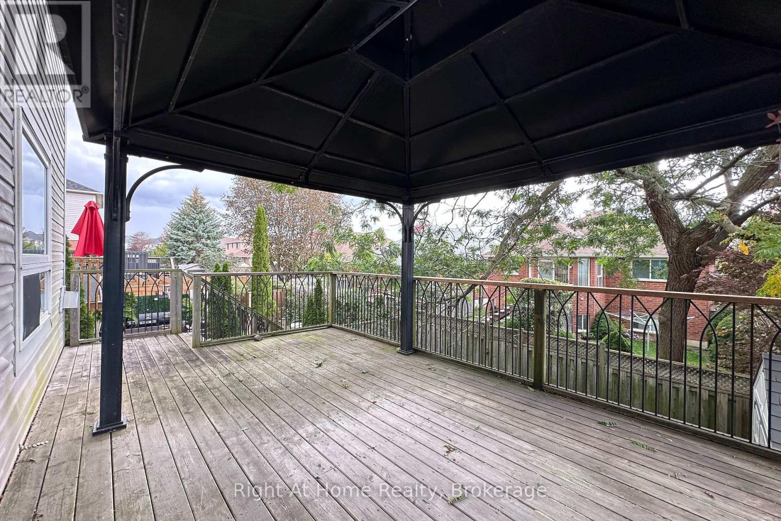 Upper Unit - 75 Millburn Drive, Clarington, Ontario  L1C 5L6 - Photo 26 - E14106844