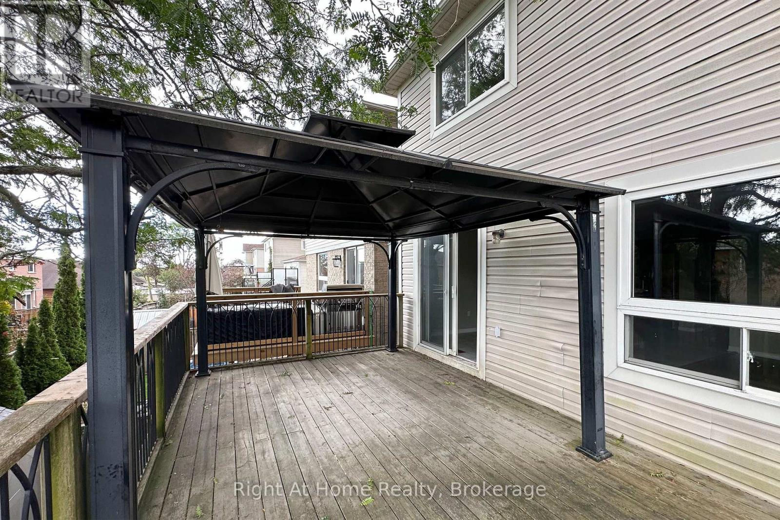 Upper Unit - 75 Millburn Drive, Clarington, Ontario  L1C 5L6 - Photo 27 - E14106844