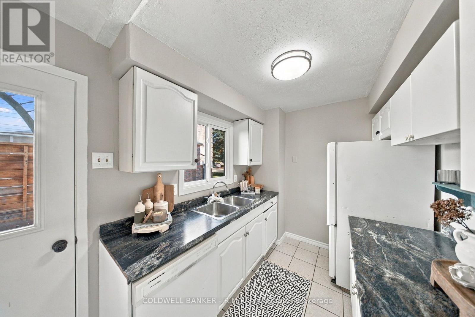 152 Londonderry Street, Oshawa, Ontario  L1J 6Z3 - Photo 15 - E14106878