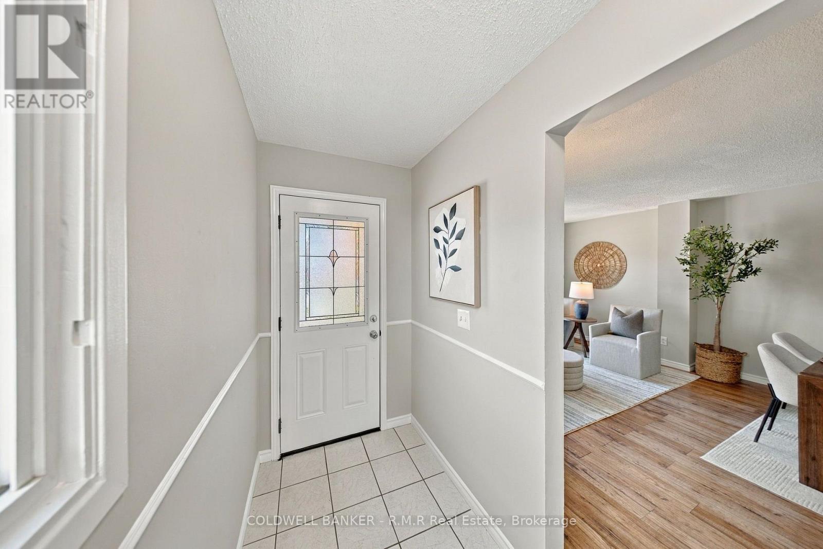 152 Londonderry Street, Oshawa, Ontario  L1J 6Z3 - Photo 3 - E14106878