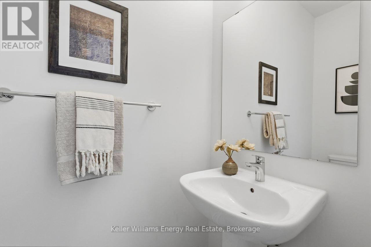 2013 Verne Bowen Street, Oshawa, Ontario  L1L 0S1 - Photo 6 - E14106974