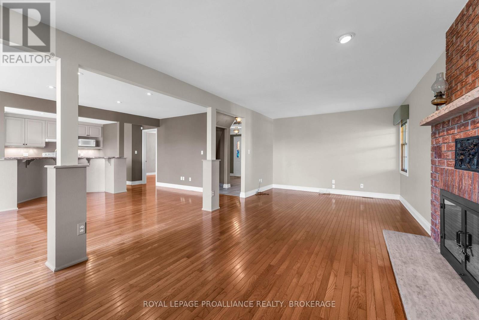 702 Parkside Crescent, Kingston (East Gardiners Rd), Ontario  K7M 8A7 - Photo 11 - X14106834