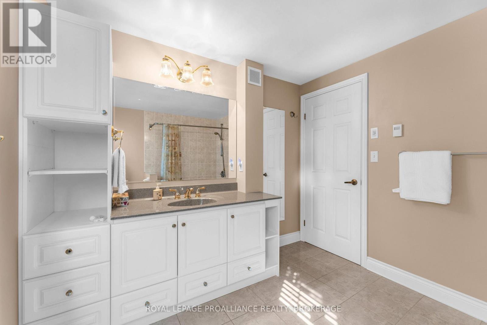 702 Parkside Crescent, Kingston (East Gardiners Rd), Ontario  K7M 8A7 - Photo 17 - X14106834