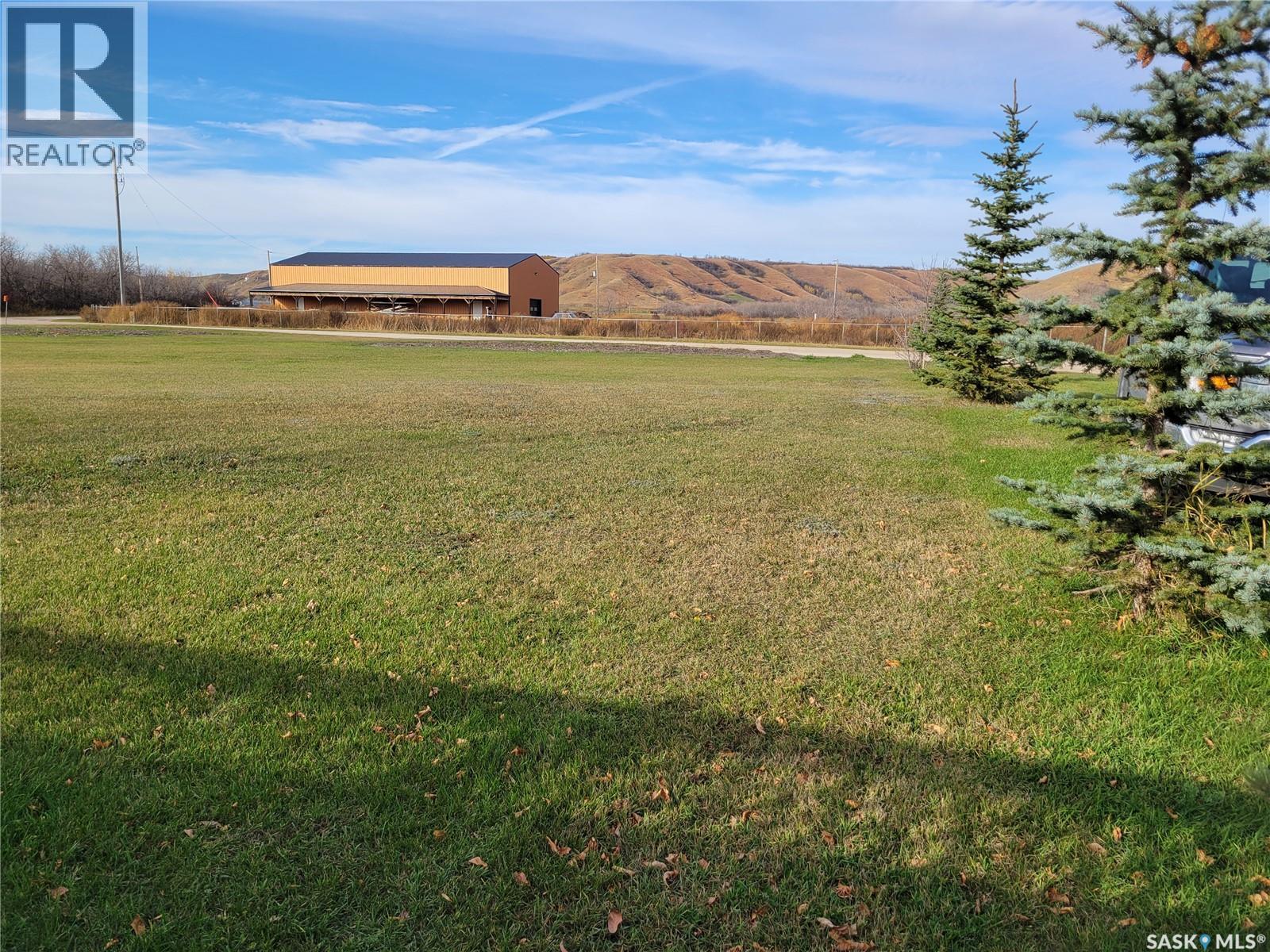 29 & 31 Larocque Drive, Katepwa Lake, Saskatchewan  S0G 2Y0 - Photo 2 - SK051648