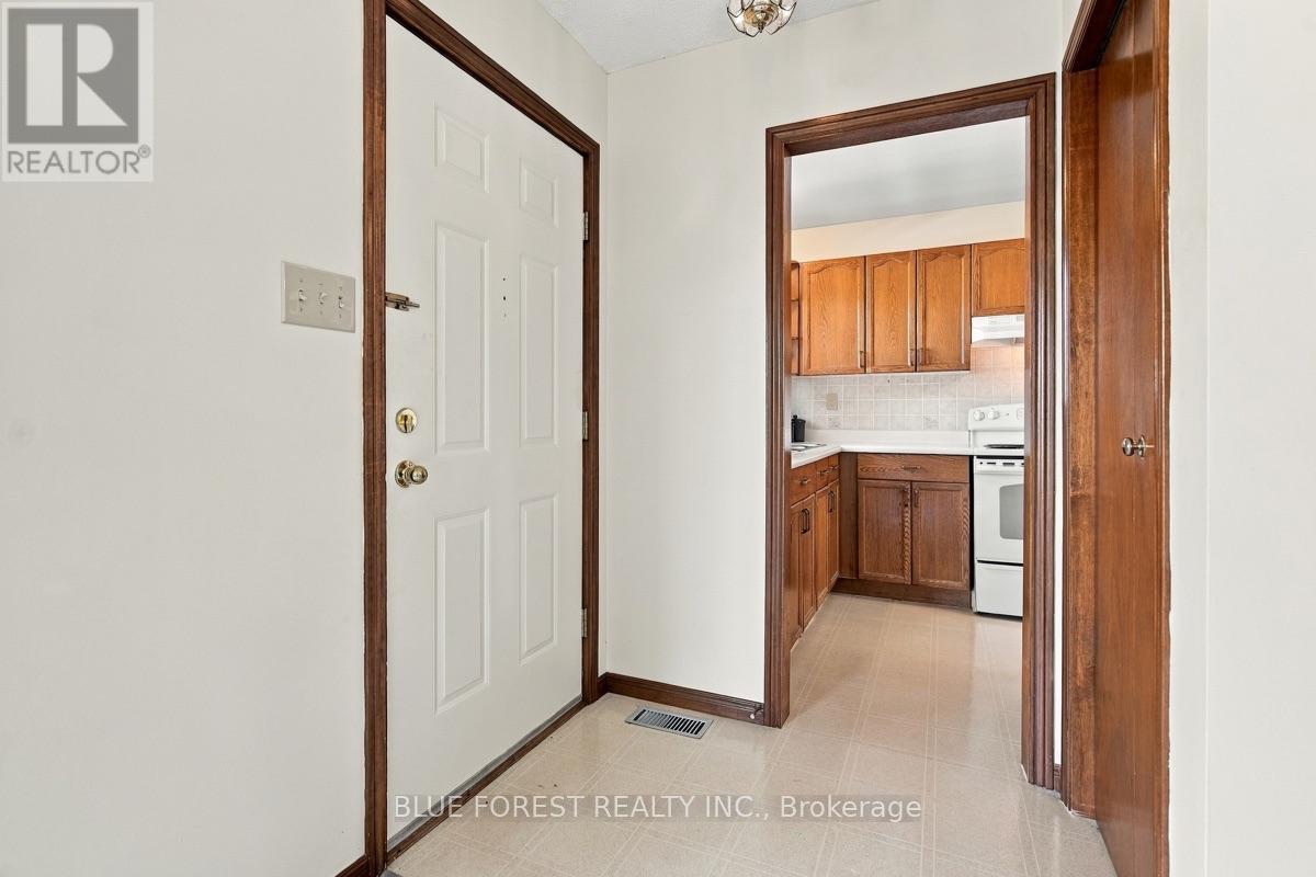 39 Gerald Crescent, London South, Ontario  N5Z 5A4 - Photo 3 - X14106990