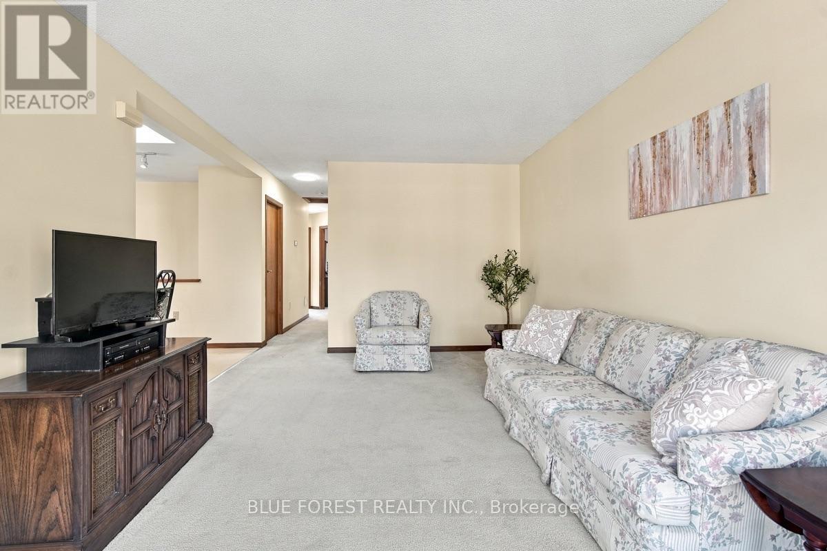 39 Gerald Crescent, London South, Ontario N5Z 5A4 - Photo 6 - X14106990