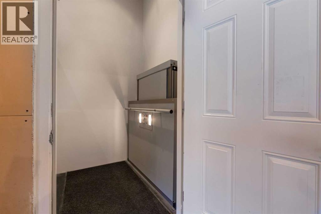 129 Royal Bay Nw, Calgary, Alberta  T3G 5J6 - Photo 39 - A2352098