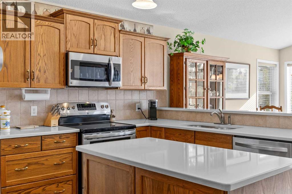 3 Tuscany Meadows Crescent Nw, Calgary, Alberta  T3L 2T9 - Photo 4 - A2353618