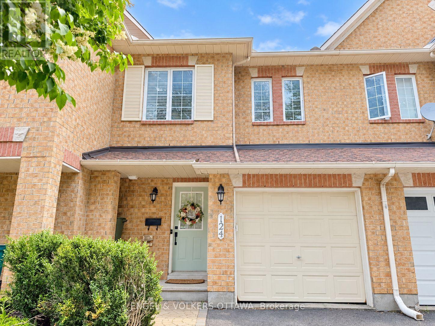 124 Landover Crescent, Ottawa, Ontario