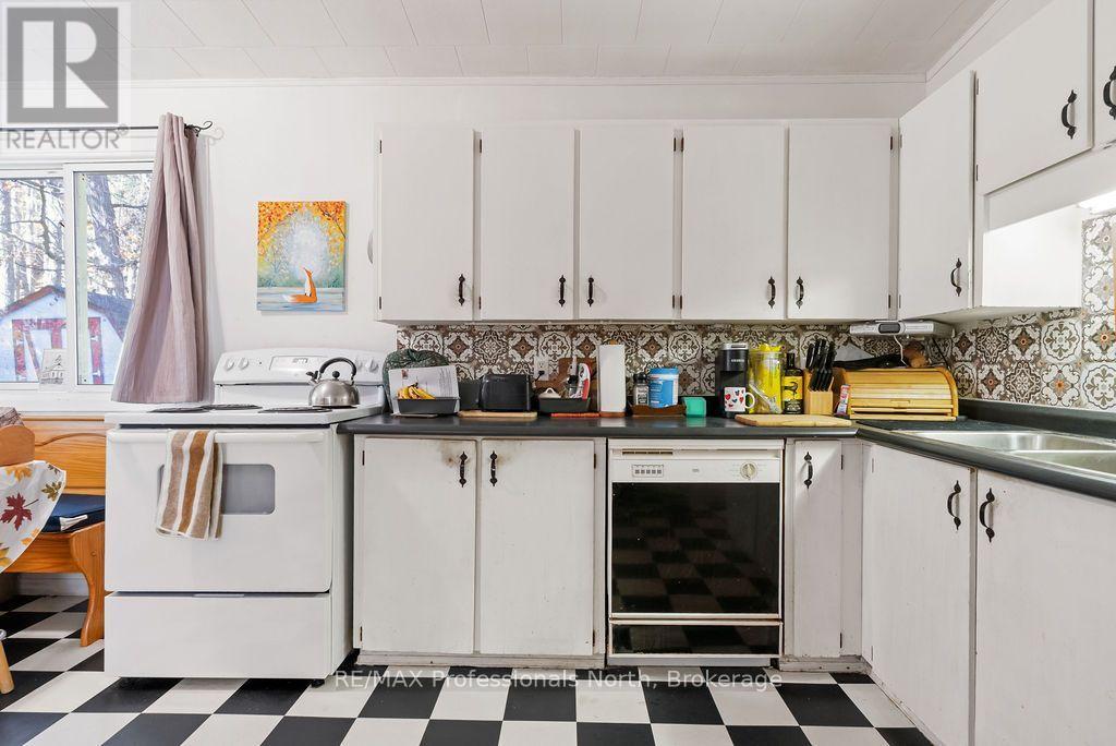 63 Sunnyside Street, Dysart Et Al, Ontario  K0M 1S0 - Photo 10 - X13832810