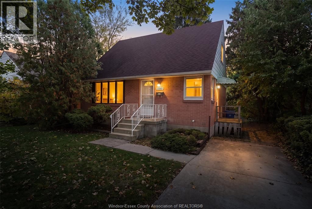 2567 KILDARE ROAD, Windsor, Ontario