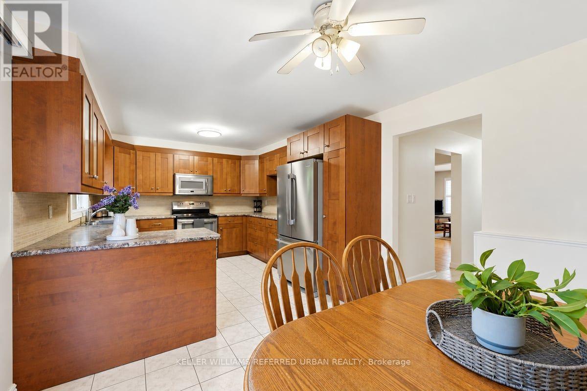 54 Ivan Nelson Drive, Toronto, Ontario  M2R 3P7 - Photo 12 - C14106864