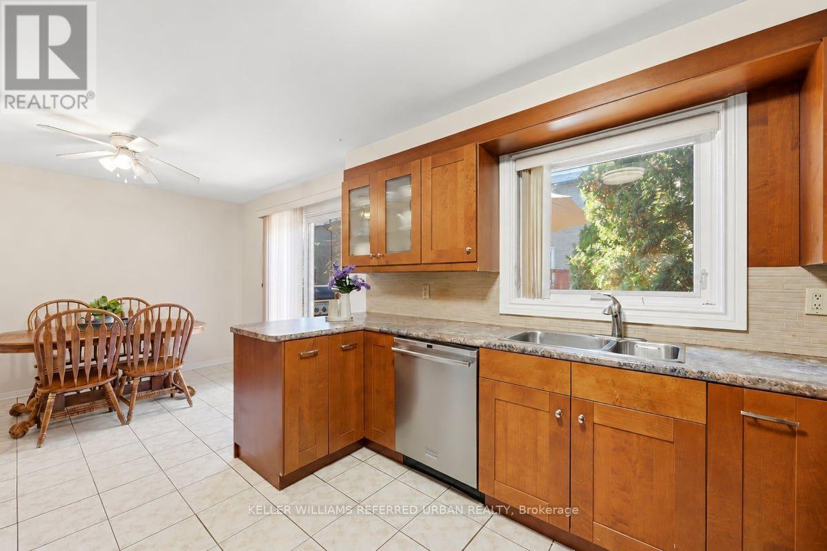54 Ivan Nelson Drive, Toronto, Ontario  M2R 3P7 - Photo 14 - C14106864