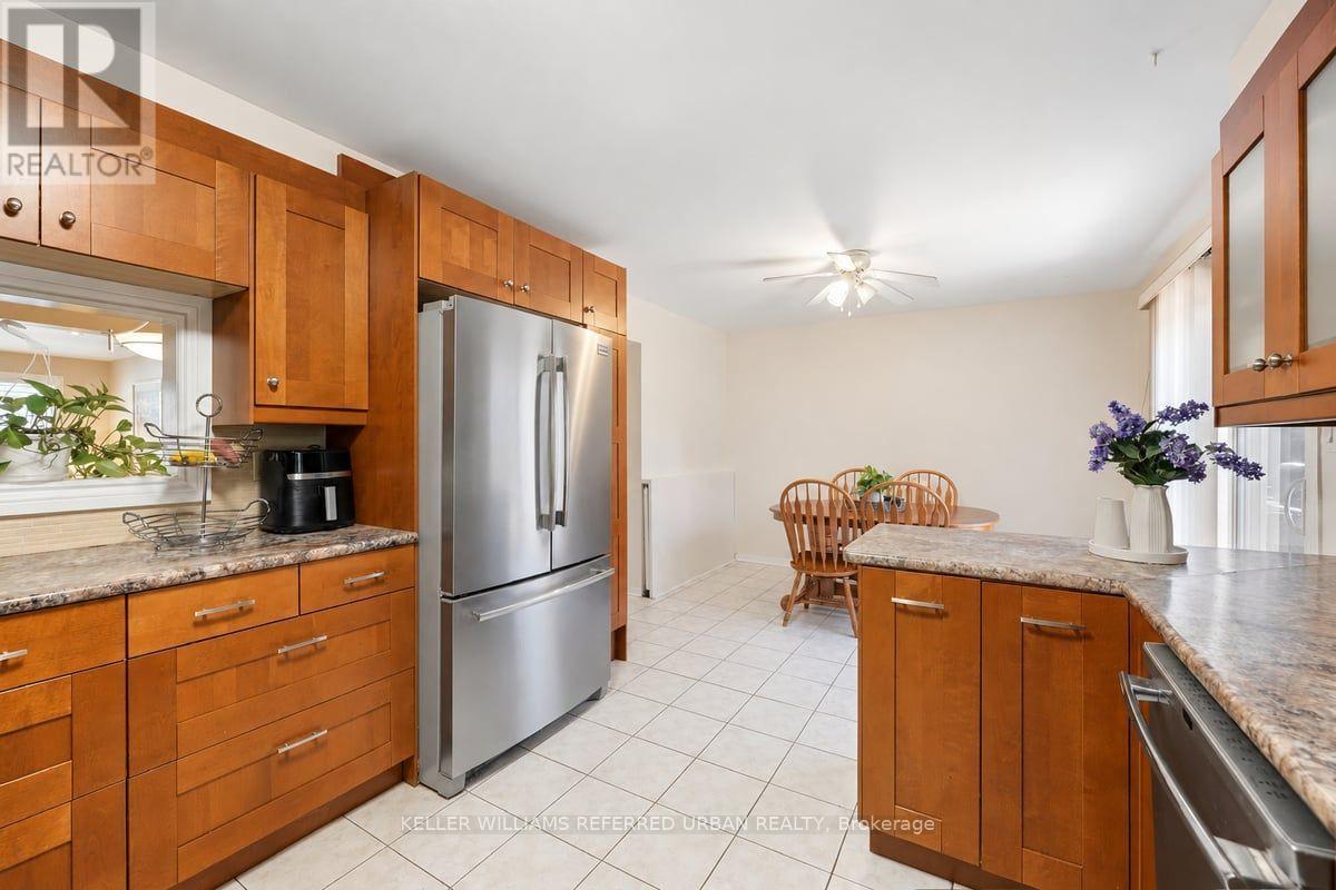 54 Ivan Nelson Drive, Toronto, Ontario  M2R 3P7 - Photo 15 - C14106864