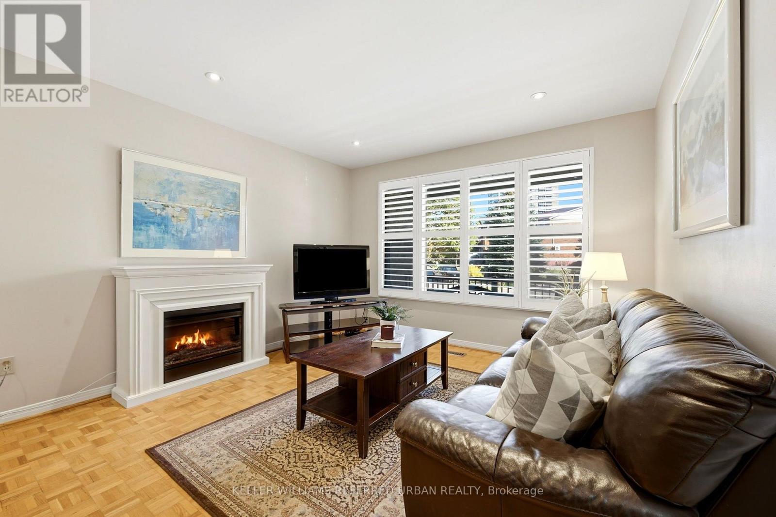54 Ivan Nelson Drive, Toronto, Ontario  M2R 3P7 - Photo 6 - C14106864