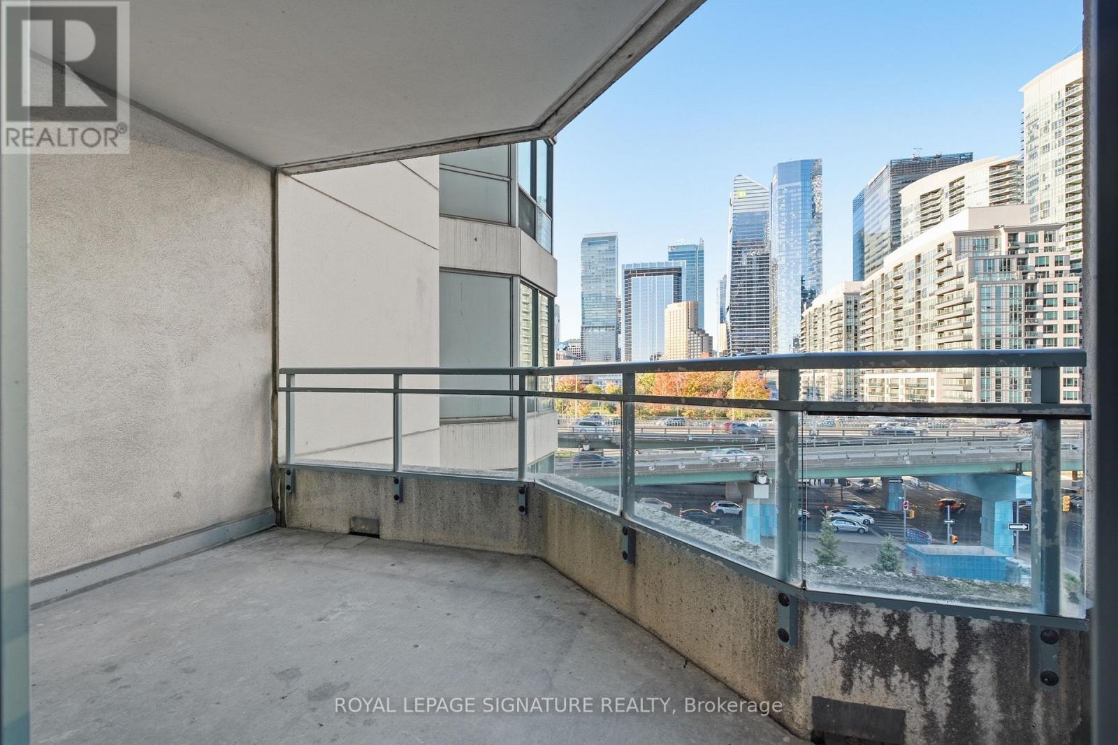 701 - 228 Queens Quay W, Toronto (Waterfront Communities), Ontario  M5J 2X1 - Photo 21 - C14107014
