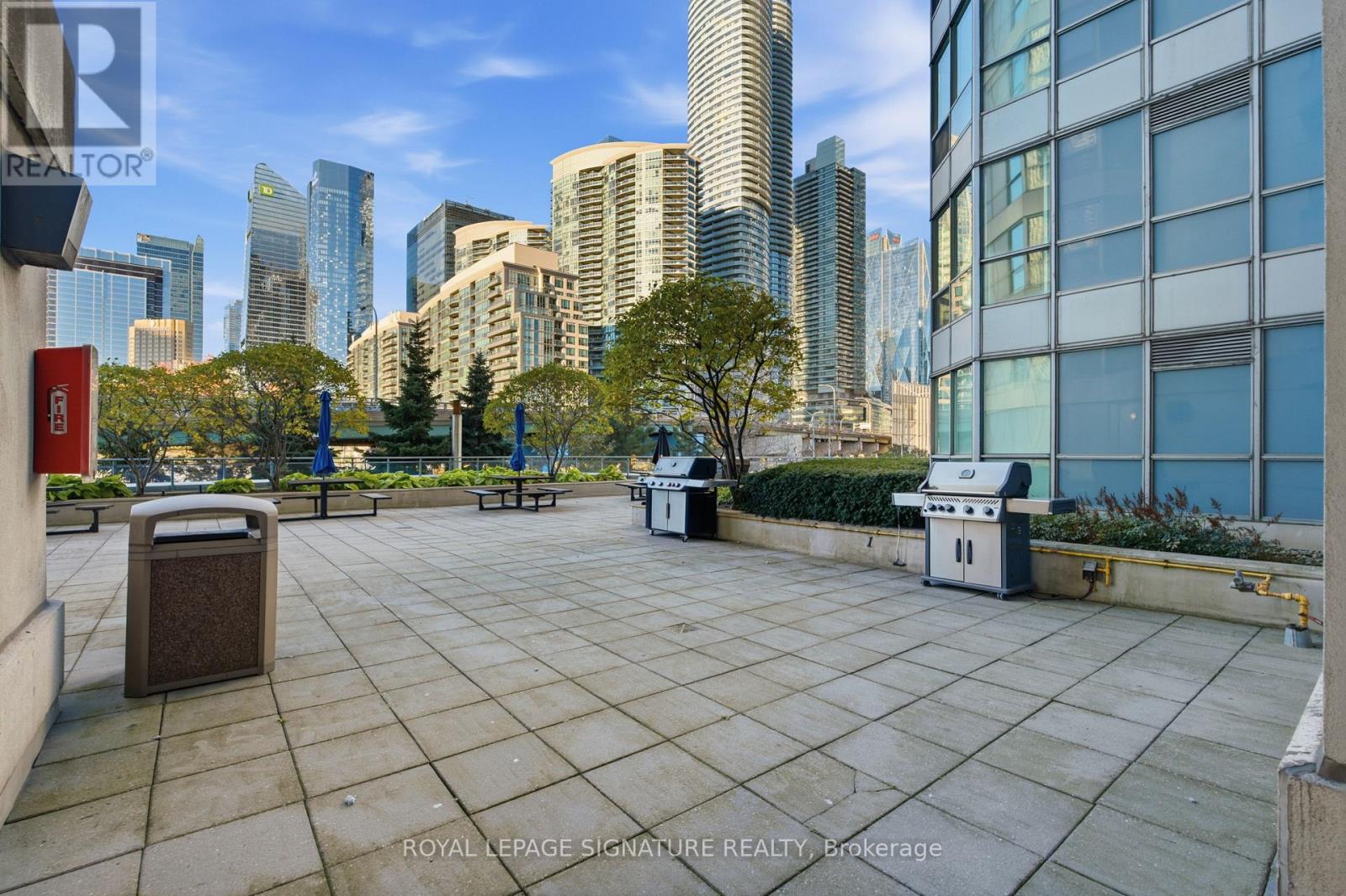 701 - 228 Queens Quay W, Toronto (Waterfront Communities), Ontario  M5J 2X1 - Photo 23 - C14107014